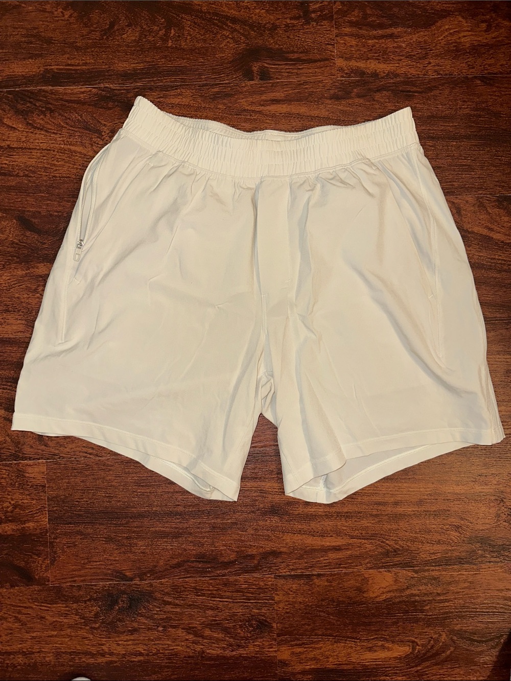 lululemon pace breaker shorts 7” men’s size Medium